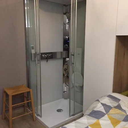 Apartment 33 Paveestrasse *